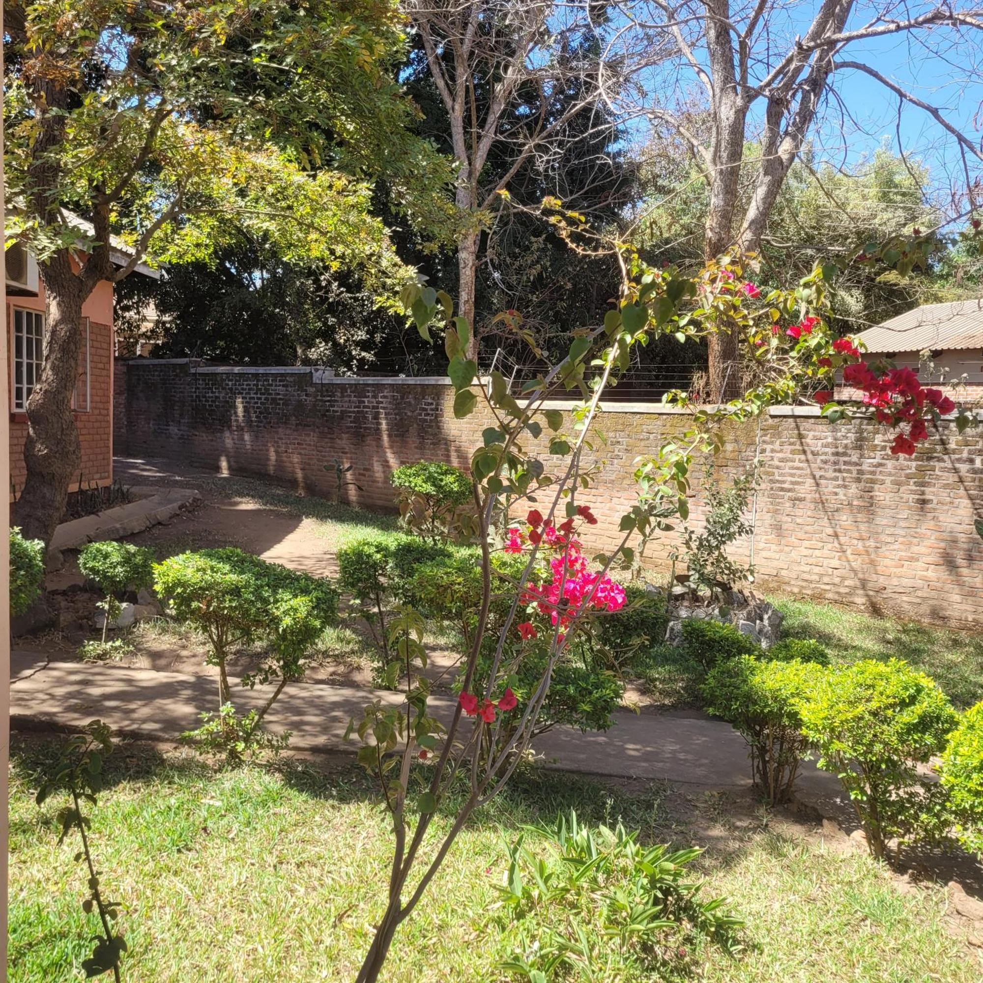 Quest Bed & Breakfast Lilongwe Dış mekan fotoğraf